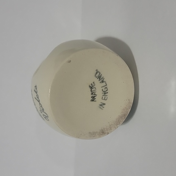 Small Flower Vase - Picture 3 of 4